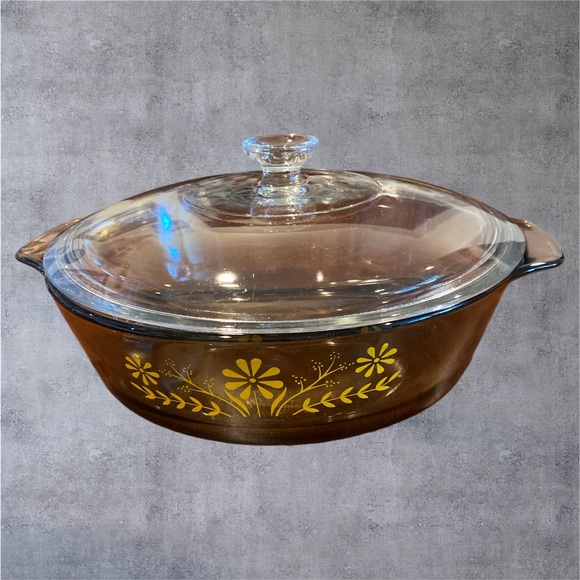 GLASBAKE 2.5 Qt. Casserole Dish with Lid - Picture 1 of 5